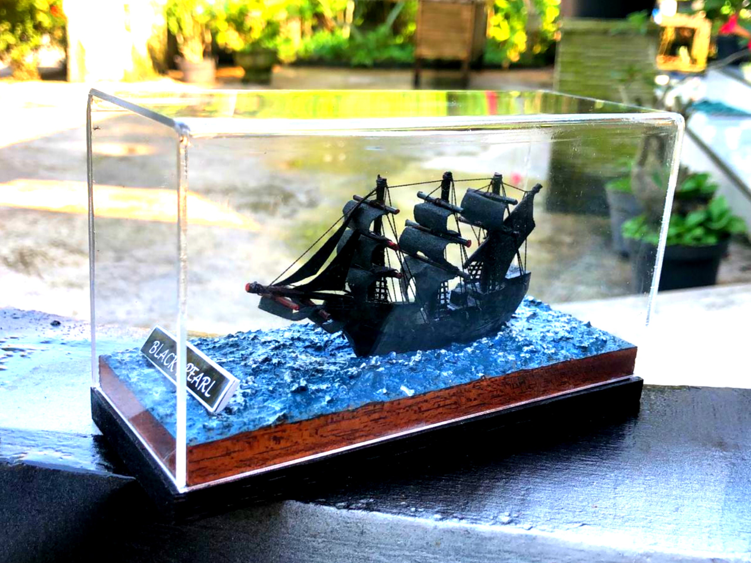 Tableau de bord de voiture diorama Black Pearl Ship, bateau de pirates  miniatures -  France