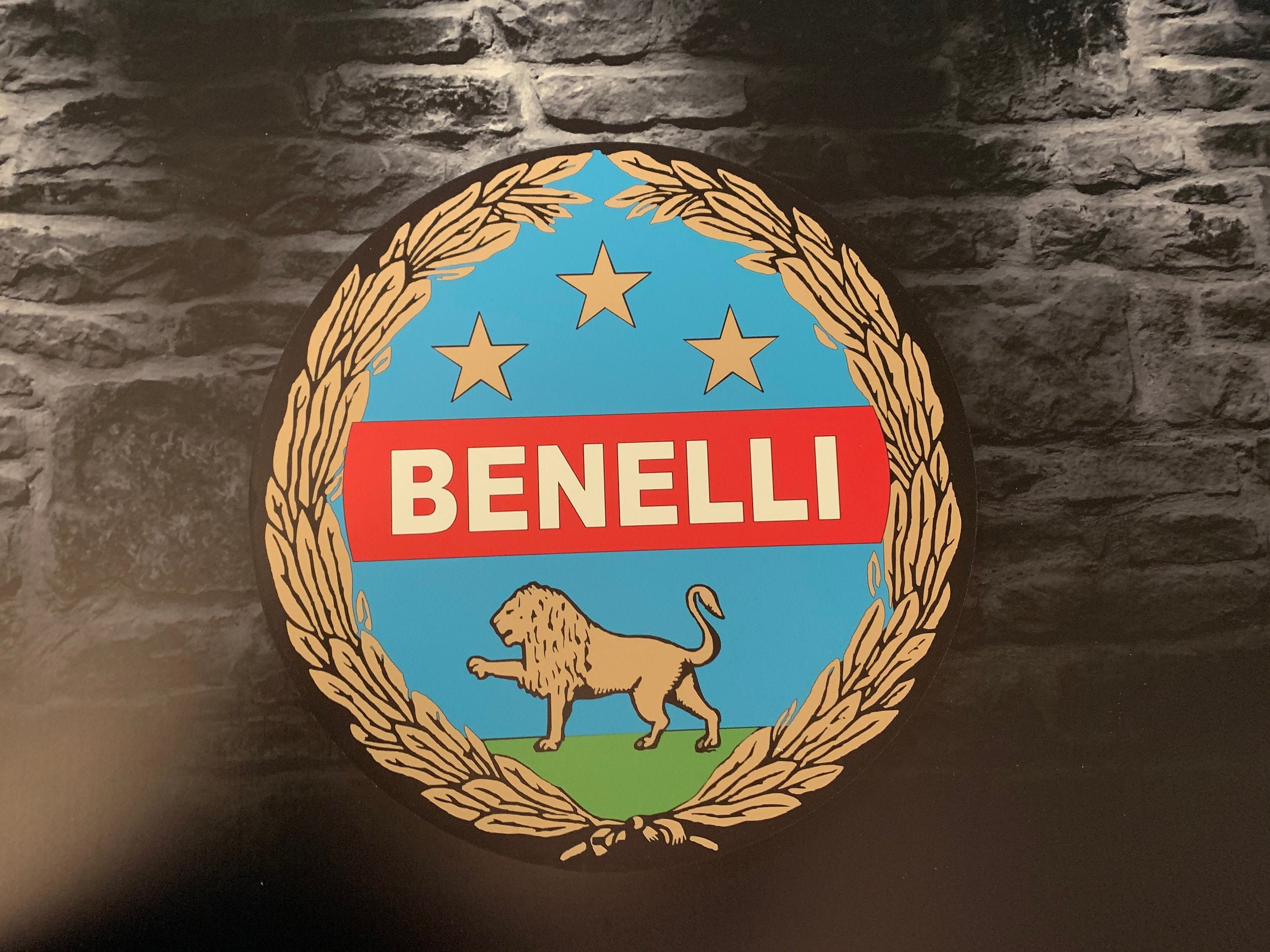 Enseigne Plaque Décorative Benelli Motos Look Vintage | 45 cm de Diamètre