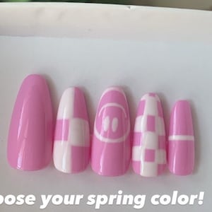 Benutzerdefinierte Frühlingsfarbe Mix und Match Design Nägel | Press Ons | Pastell Nägel | Trendige und süße Frühlingsnägel | Ostern Nägel | Sarg Mandel Oval
