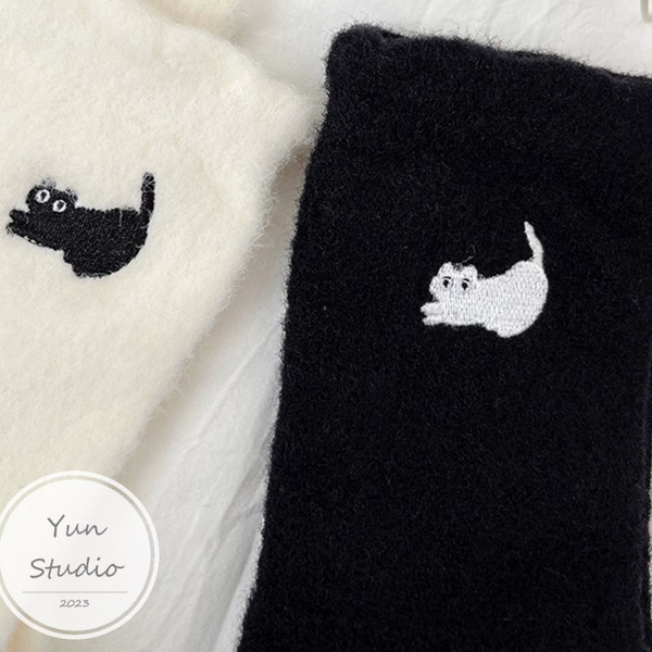 One size socks for women cat lovers - cute cat paw cute gift for her house socks