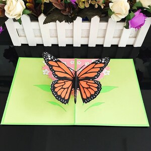 Karta okolicznościowa z motylami, karta sztuki origami, karta urodzinowa 3D i karta podarunkowa na każdą okazję