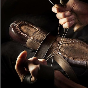 Handmade Men's Wingtip Oxford Shoes in Green Leather - Luxury Bespoke Footwear image 4