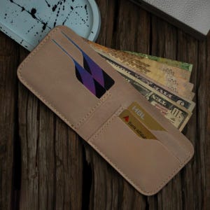 Handgefertigte Bi-Fold-Brieftasche aus Naturleder - Minimalistisch, langlebig und stilvoll