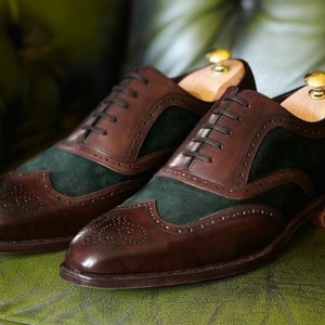 Bespoke men&#39;s handmade two tons green suede and brown leather Oxford shoe brogue style lace up shoe