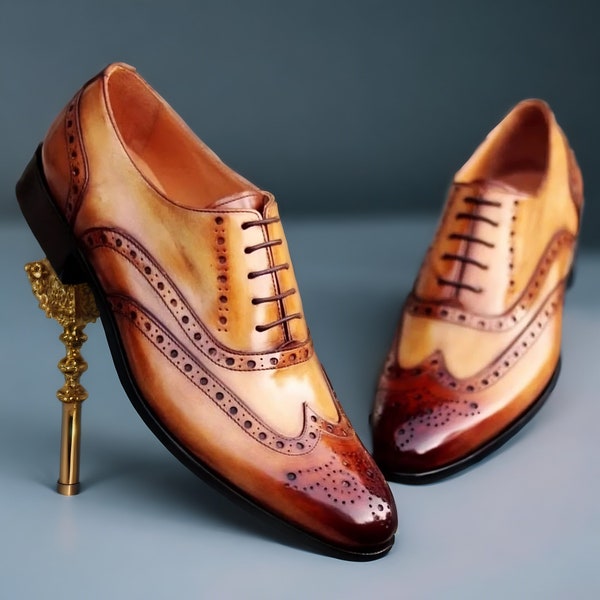 Scarpe brogue con punta alare in pelle verniciata italiana per scarpe alla moda da uomo