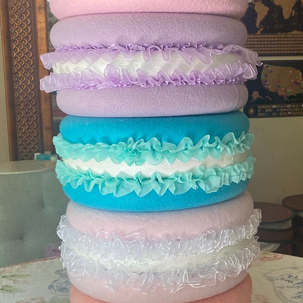 künstliche Macarons mit einem Durchmesser von 26 cm