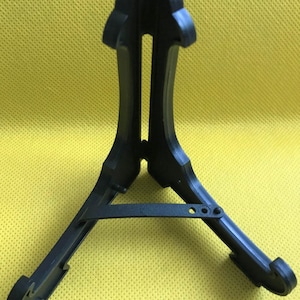 10 x 4&quot; Plastic Display Stands Plates/ Photos/ Craft Art /Easel Style etc Black