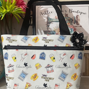 Kleine Tasche aus einem lizenzierten Gilmore Girls-Stoff