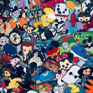 50 New Disney Character Trading Pins Variety Disneyland Disney World Random Assortment Tradable Vacation Holiday Princess Villains Fab 5