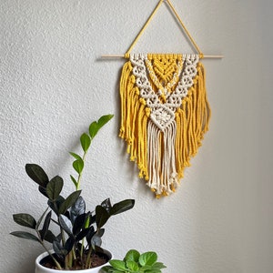 Small Traditional Layered Macrame Wall Hanging