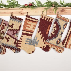 Personalisierter Weihnachtsstrumpf, Weihnachtsstrümpfe für Kinder, Strick-Weihnachtsstrumpf, Sackleinen-Weihnachtsstrumpf, karierter Weihnachtsstrumpf,