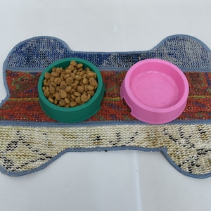 Hundefutter Pad, Hundematte, Futterunterlage, rote Matte, Teppichmatte, natürliche Matte, traditionelle Matte, Knochen-Design-Pad, Wassernapf-Pad, Geschenk-Pad für Tierliebhaber,