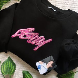 Embroidered Oversize fit sweatshirt, yeonjuninspired embroidered, Ggum Embroidered  Sweatshirt, txt embroidered sweatshirt