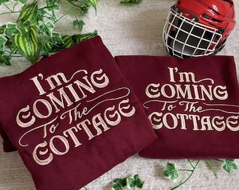 Embroidered Oversized Sweatshirt - I'm coming to the Cottage - Hollanov