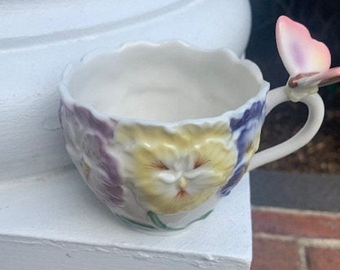 Butterfly teacup candle, Teacup candle, Mother's Day Gift, candle, China Teacup,Pansies