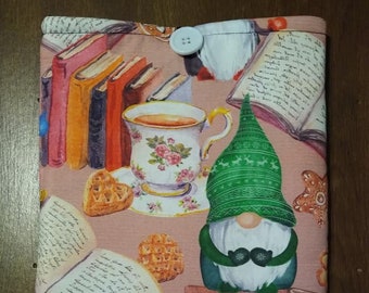 Green Gnome Reading Tea Cup Books Padded Book Sleeve with Closure