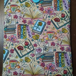 Open Book Flowers Padded Book Sleeve with Closure