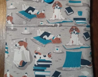 Beagle Dog with Book Stacks Padded Book Sleeve with Closure