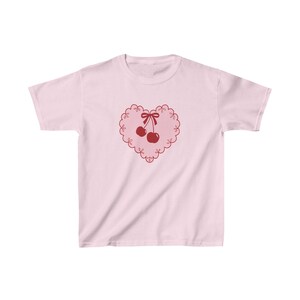 Chemise cerise Haut coquette Chemise Coquette cerise Vêtements coquette T-shirts bébé T-shirt court An2K T-shirts bébé Doux poupée esthétique fille image 4