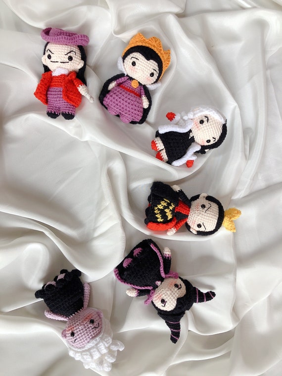 Amigurumi Captain Hook, Crochet Captain Hook, Captain Hook Doll, Cruella De  Vil Doll, Grimhilde Doll, Evil Queen Doll, Ursula Doll -  Canada