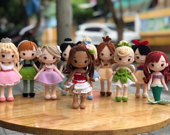 Poupée princesse au crochet, Objets de collection au crochet, Poupée princesse au crochet, Princesse au crochet, Poupée princesse, Porte-clés princesse
