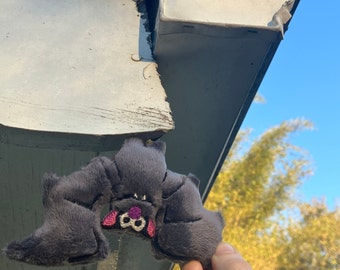 Mini peluche di Batty Bat: conta insieme al Conte von Count! Un piccolo e adorabile pipistrello: ah, ah, ah!
