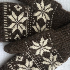 Unisex woolen mittens, 100% natural lamb wool