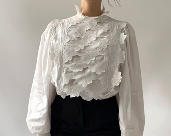 Wonderful Sportalm Austrian Bavarian vintage ruffles blouse, mutton sleeves, white, gorgeous