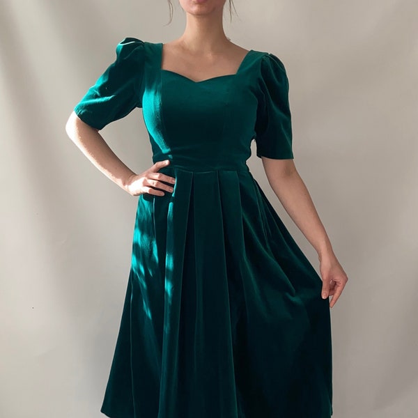 Gorgeous emerald Laura Ashley velour vintage dress