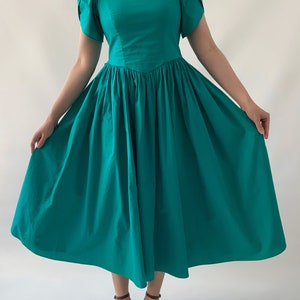 Wonderful Laura Ashley emerald modest vintage dress gown midi tea dress prom cotton formal princess evening image 6