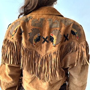 Clock House leather vintage suede fringed jacket light brown camel coat 90s retro 80s oldschool boho festival cowboy Wild West Native image 10