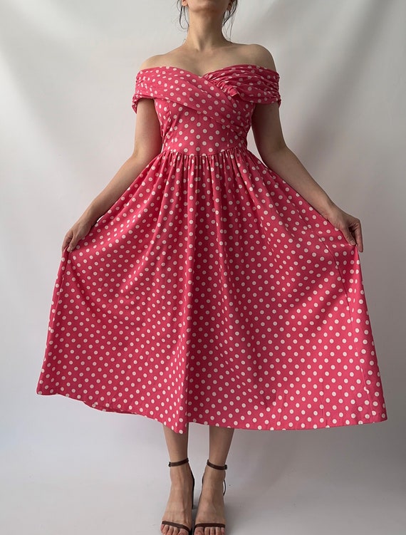 Trendy Pink Laura Ashley Vintage magenta polka dot