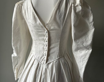 Wonderful Laura Ashley maxi white wedding dress ivory white vintage