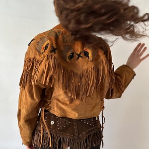 Clock House leather vintage suede fringed jacket light brown camel coat 90s retro 80s oldschool boho festival cowboy Wild West Native image 4