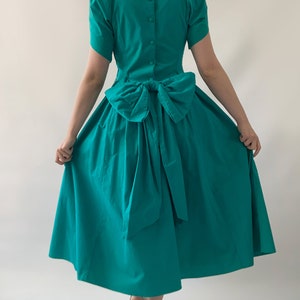 Wonderful Laura Ashley emerald modest vintage dress gown midi tea dress prom cotton formal princess evening image 4