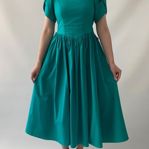 Wonderful Laura Ashley emerald modest vintage dress gown midi tea dress prom cotton formal princess evening image 3