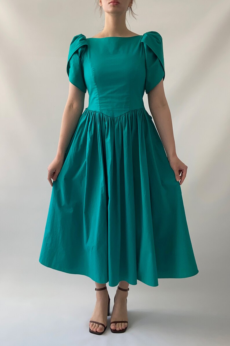 Wonderful Laura Ashley emerald modest vintage dress gown midi tea dress prom cotton formal princess evening image 3