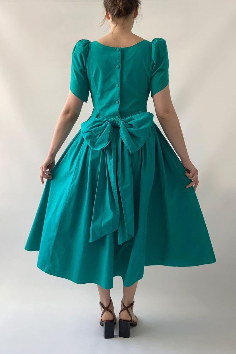 Wonderful Laura Ashley emerald modest vintage dress gown midi tea dress prom cotton formal princess evening image 1