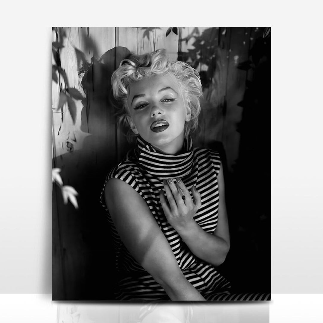 Marilyn Monroe Smoking Publicity Photo #23, Vintage Actress Black and ...