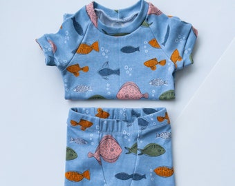 Fun Colorful Fish Short Sleeve T-Shirt and Pants Pajama Set for Boys or Girls, Baby and Toddler Blue Ocean Fish Sleep Set, Gender Neutral