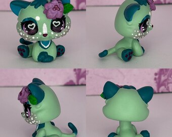 Littlest PetShop OOAK Rainbow Cat Chat Unique custom handmade LPS handpainted