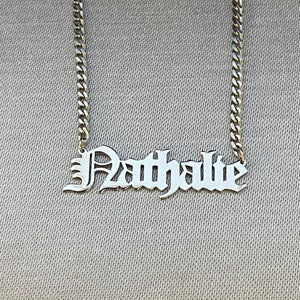 Oudengelse naamketting, 925K sterlingzilver aangepaste oudengelse naamsieraden, gepersonaliseerde cadeaus, aangepaste naambordketting voor vrouwen