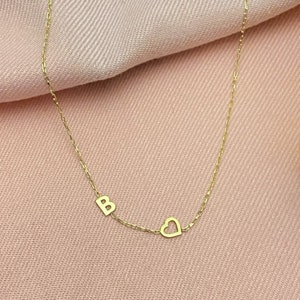 Colar com inicial de coração em prata esterlina 925K para mulheres, colar lateral com letras de coração, colar com letras personalizadas com coração, presentes personalizados