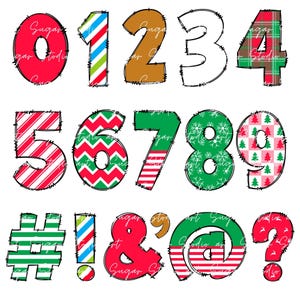 Peut inclure: Un ensemble de chiffres et de symboles color&eacute;s et festifs avec un design en patchwork. Les chiffres vont de 0 &agrave; 9, et les symboles comprennent un hashtag, un point d'exclamation, une esperluette, un symbole arrobance et un point d'interrogation. Les chiffres et les symboles sont soulign&eacute;s en noir et pr&eacute;sentent une vari&eacute;t&eacute; de motifs sur le th&egrave;me de No&euml;l, notamment des rayures, des flocons de neige et du tartan.