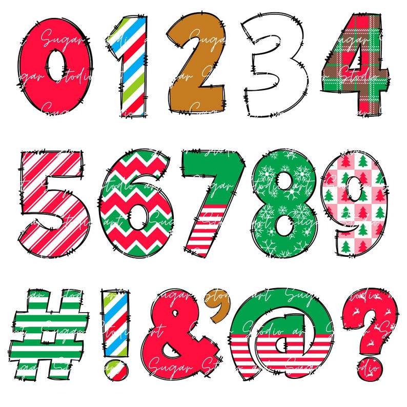 Peut inclure: Un ensemble de chiffres et de symboles color&eacute;s et festifs avec un design en patchwork. Les chiffres vont de 0 &agrave; 9, et les symboles comprennent un hashtag, un point d'exclamation, une esperluette, un symbole arrobance et un point d'interrogation. Les chiffres et les symboles sont soulign&eacute;s en noir et pr&eacute;sentent une vari&eacute;t&eacute; de motifs sur le th&egrave;me de No&euml;l, notamment des rayures, des flocons de neige et du tartan.