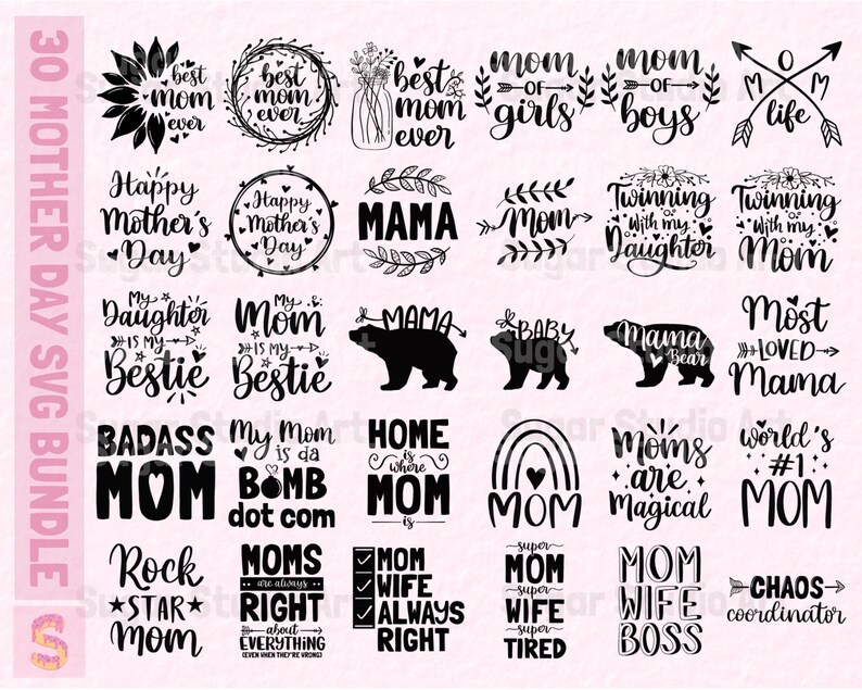 Op de afbeelding: Een set van 30 zwart-witte SVG-ontwerpen met verschillende zinnen en illustraties met betrekking tot moeders. De ontwerpen bevatten zinnen zoals "Beste Moeder Ooit", "Gelukkige Moederdag", "Moeder van Meisjes", "Moeder van Jongens", "Mama Beer", "Moeder Vrouw Baas" en "Chaos Co&ouml;rdinator".