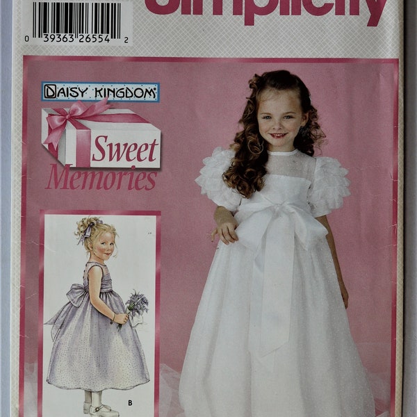 Simplicity 5651.  Flower girl dress pattern.  Bridesmaid,  junior bride dress pattern. Daisy Kingdom Sweet Memories.     SZ 3-6 Uncut