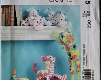 McCall's 6485.  Stuffed animals pattern.  Stuffed Hippo, cat, dog, horse and frog animals pattern.  Uncut