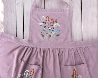 Personalized Natural Embroidered Floral Apron With Lace Trim, Hand Embroidered Apron, Flower Embroidery Linen Apron, Apron Dress for Women
