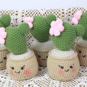 手作りかぎ針編みのカタスポット、かぎ針編みの植木鉢、感情的な植物、手作りニットギフト、ポジティブな車/テーブルの装飾、ぬいぐるみのサボテンあみぐるみ